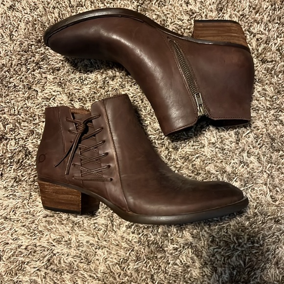 Born Zip Booties. NWOT - Picture 2 of 4